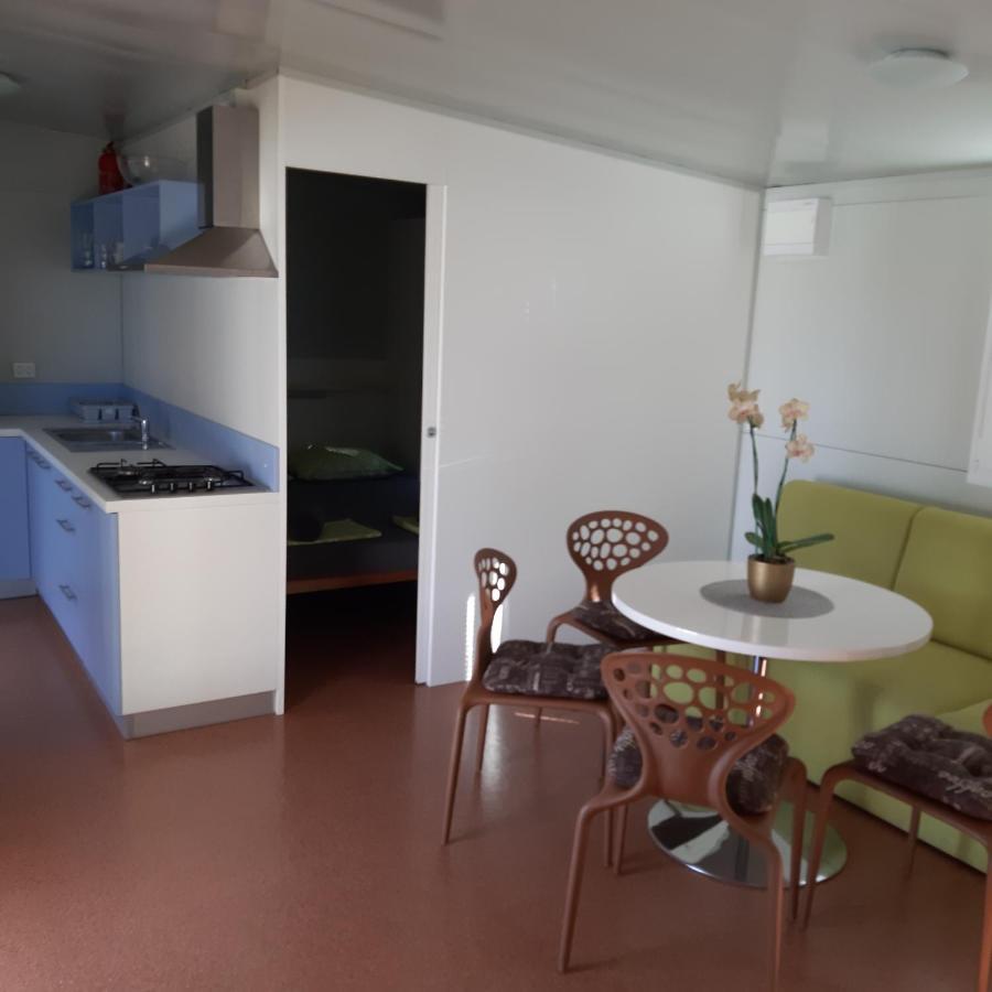 Grand Veles Camp Hotell Banjole Exteriör bild