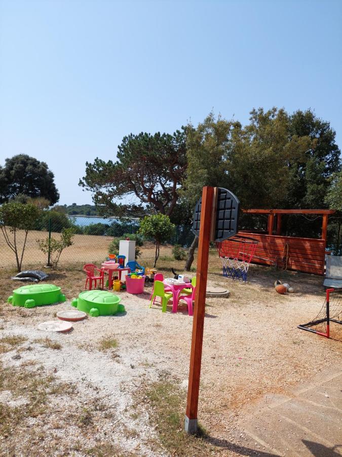 Grand Veles Camp Hotell Banjole Exteriör bild
