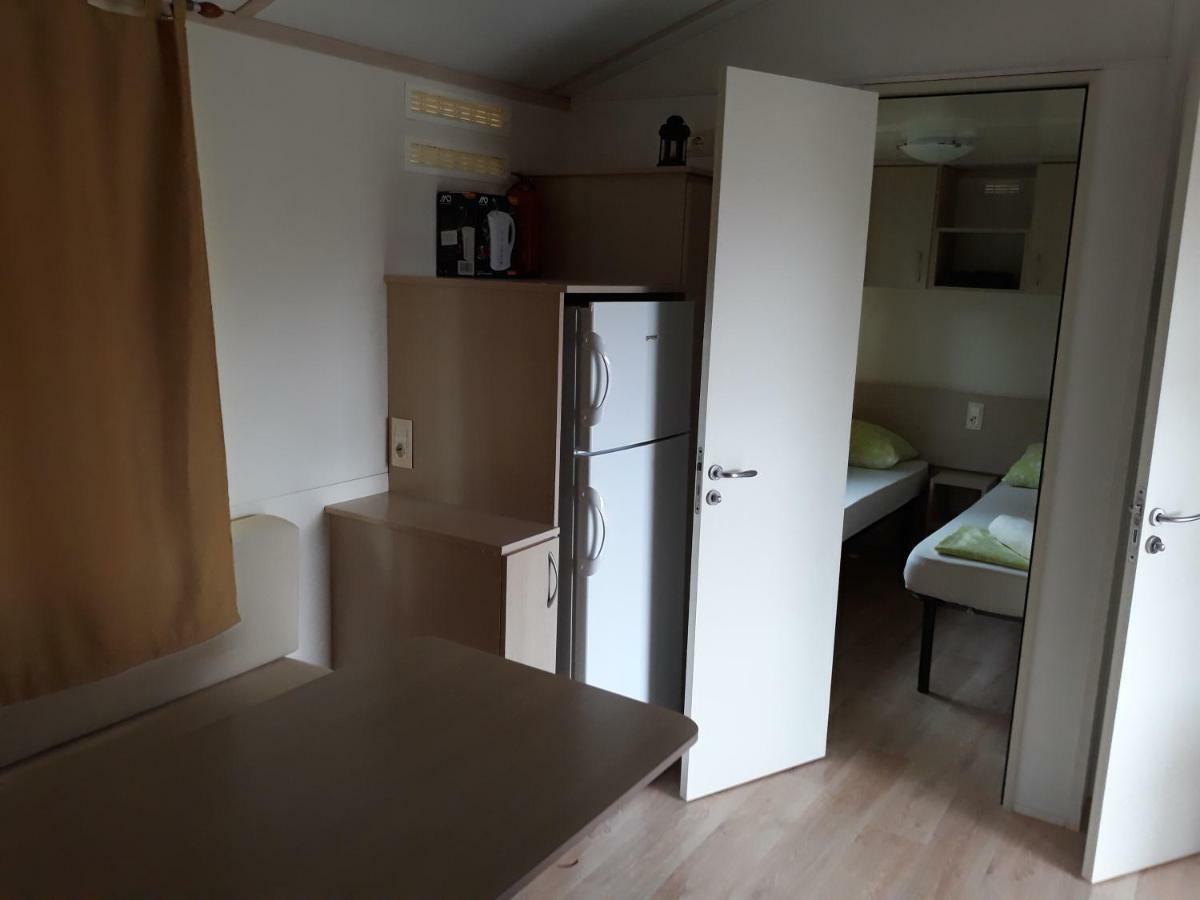 Grand Veles Camp Hotell Banjole Exteriör bild