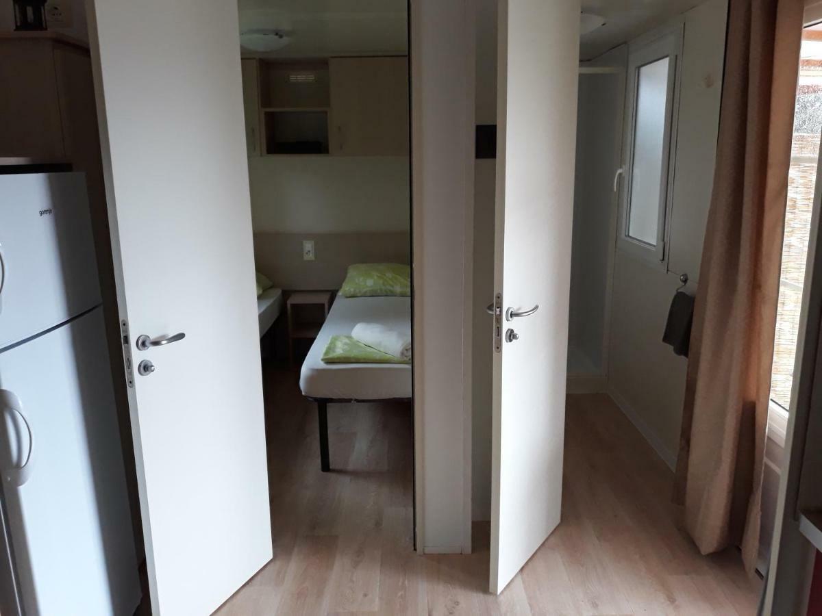 Grand Veles Camp Hotell Banjole Exteriör bild